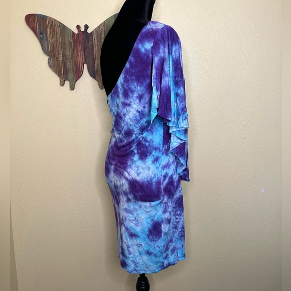Crimson Ivy One Shoulder Tie Die Dress - Picture 4 of 7